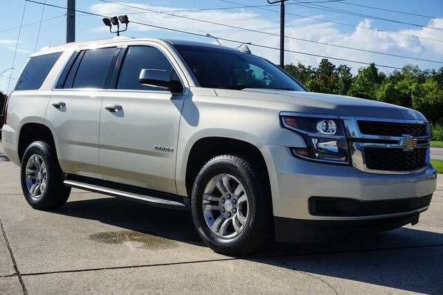 2017 Chevrolet Tahoe LS photo 2