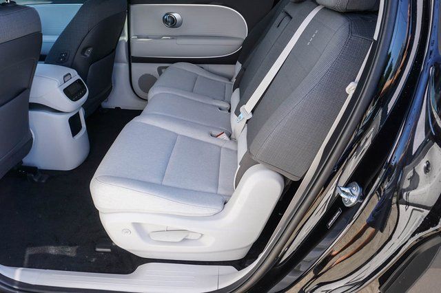 2026 Hyundai IONIQ 9 SE - Photo 16