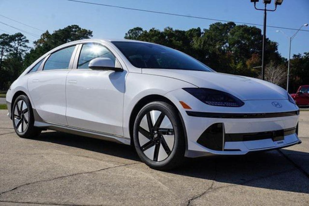 New 2025 Hyundai IONIQ 6 SE Sedan