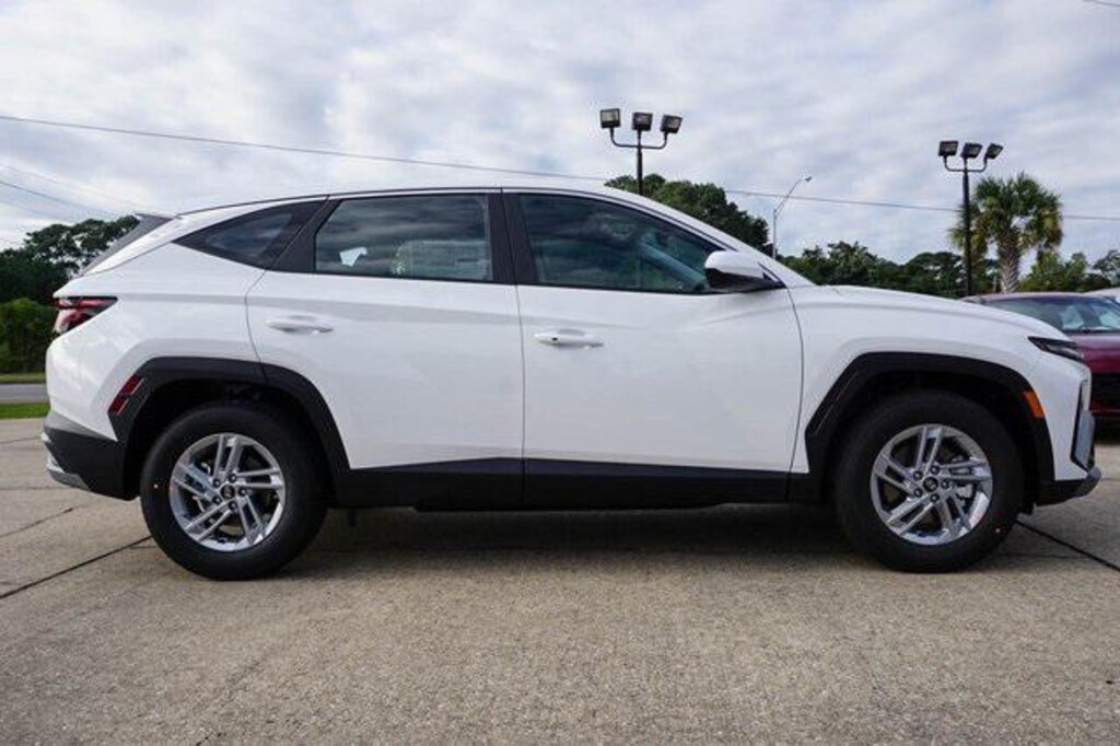 New 2026 Hyundai Tucson SE FWD SUV