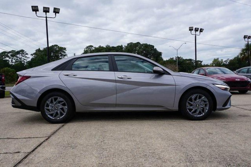 New 2026 Hyundai Elantra Hybrid Blue Sedan