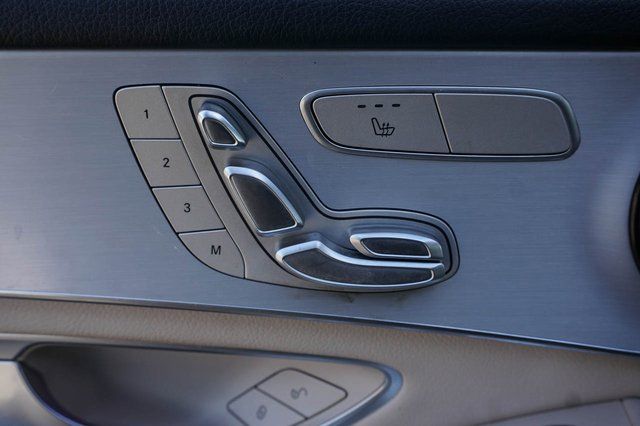 2022 Mercedes-Benz GLC GLC300 - Photo 12