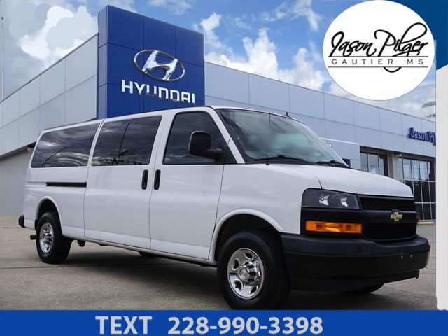 2023 Chevrolet Express 3500 LS Extended's photo