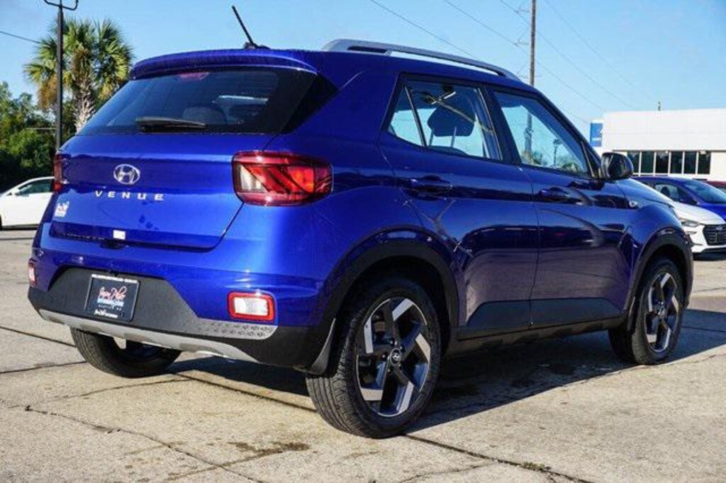 New 2026 Hyundai Venue SEL SUV
