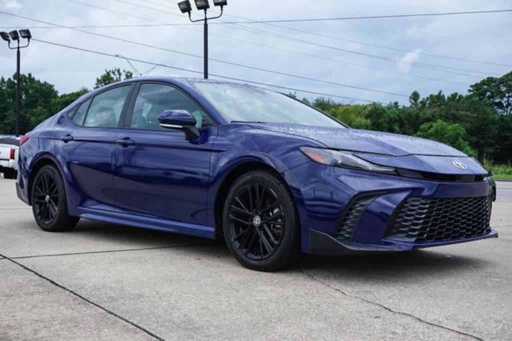 Used 2025 Toyota Camry SE Sedan