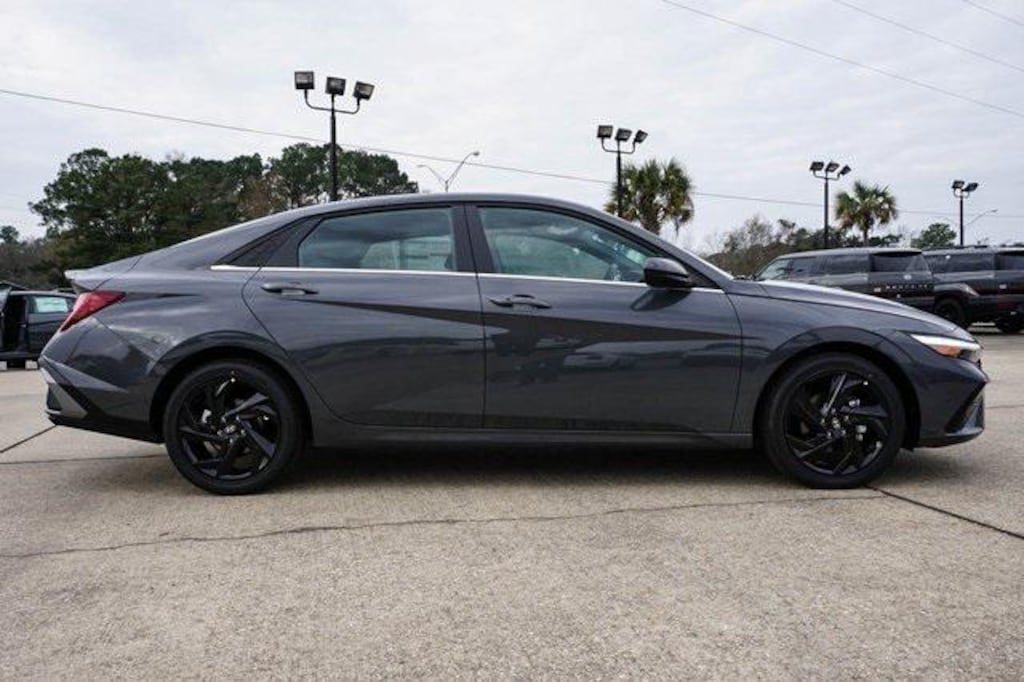 New 2026 Hyundai Elantra SEL Sport Premium Sedan