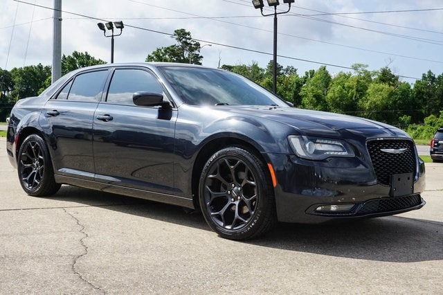 Used 2019 Chrysler 300 S with VIN 2C3CCABG7KH559410 for sale in Gautier, MS
