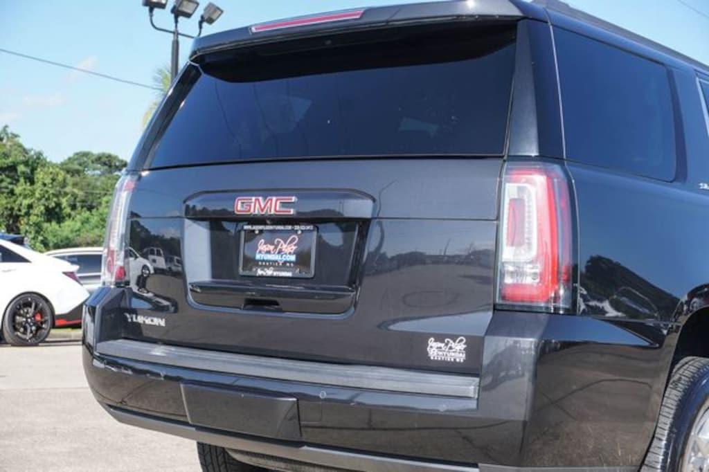 Used 2020 GMC Yukon SLE SUV