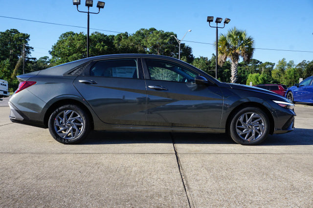 New 2026 Hyundai Elantra Hybrid Blue Sedan