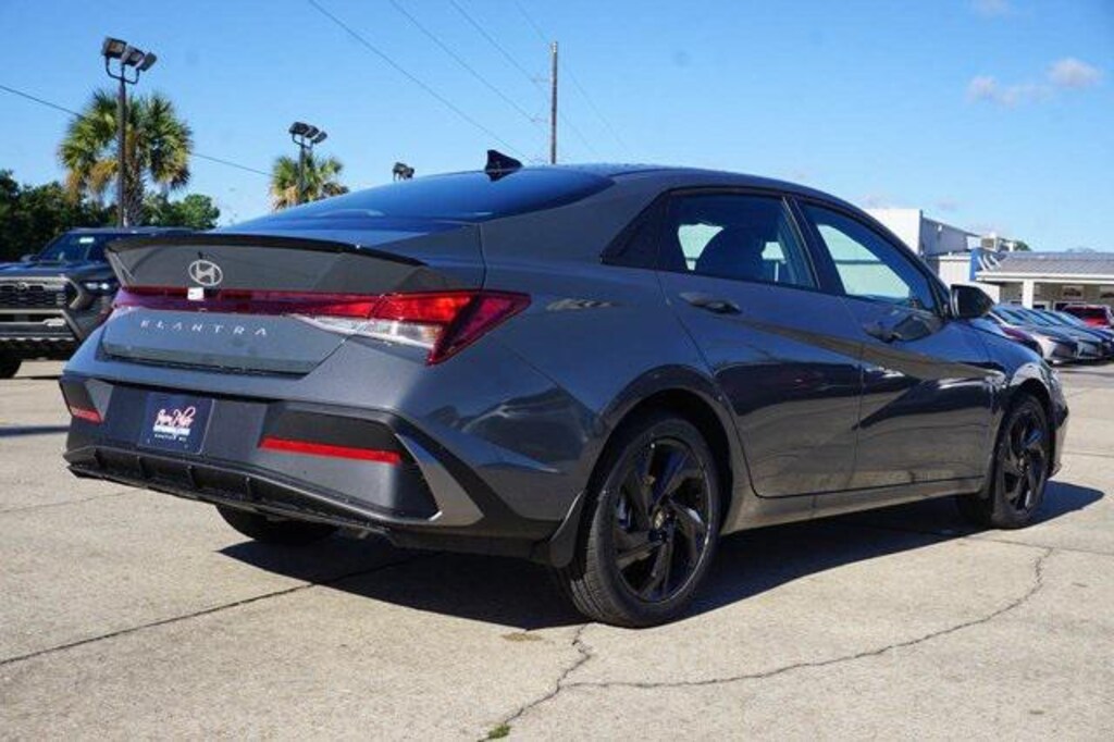 New 2026 Hyundai Elantra SEL Sport Sedan