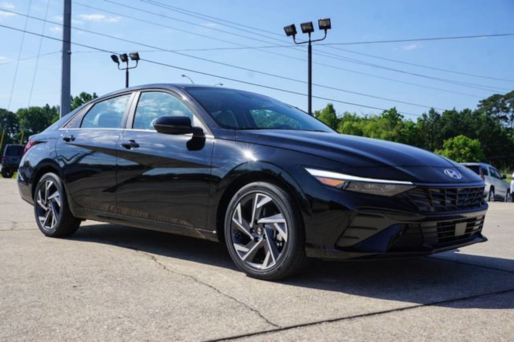 New 2026 Hyundai Elantra Limited Sedan