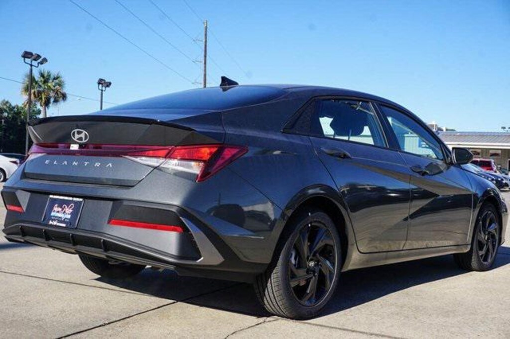 New 2026 Hyundai Elantra SEL Sport Sedan