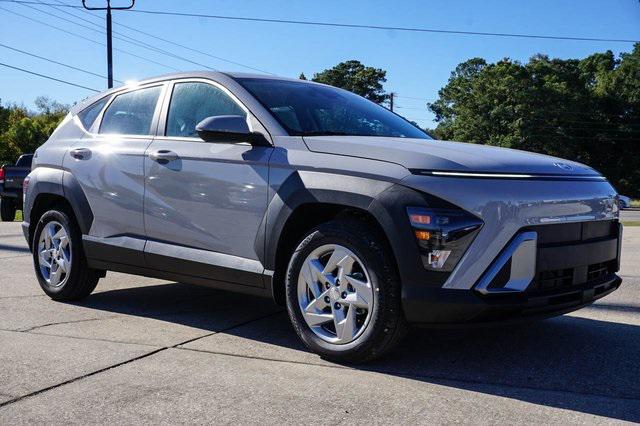 2026 Hyundai Kona SE photo 2