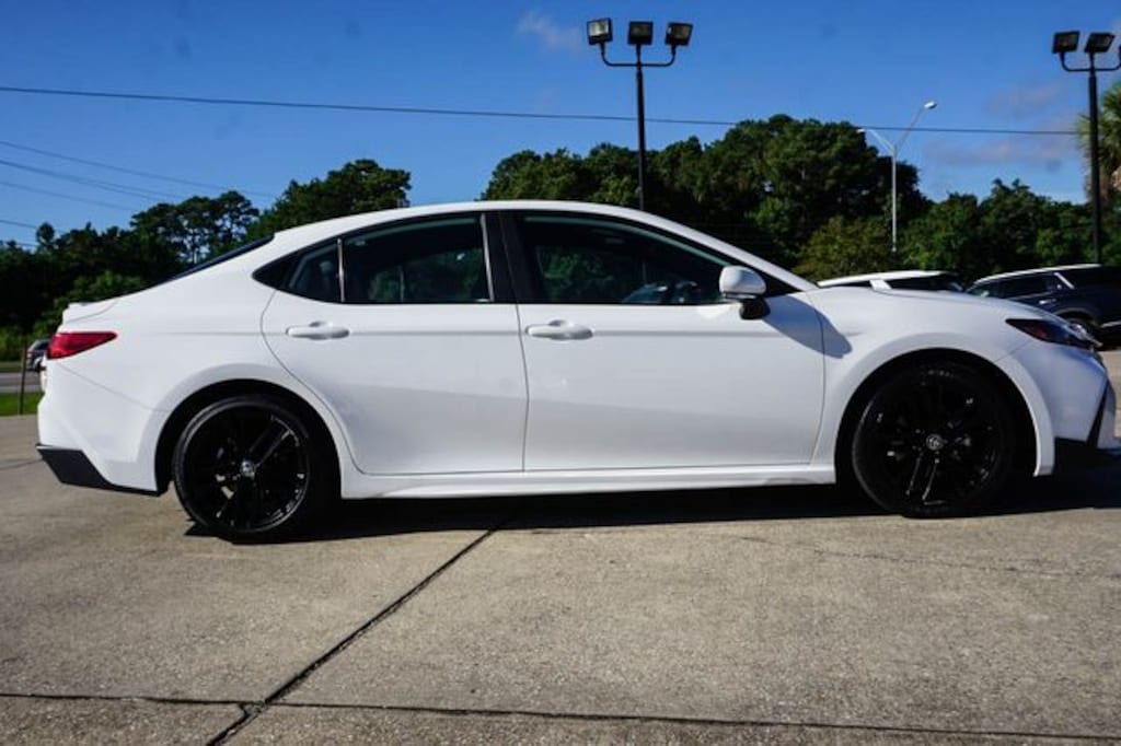 Used 2025 Toyota Camry SE Sedan
