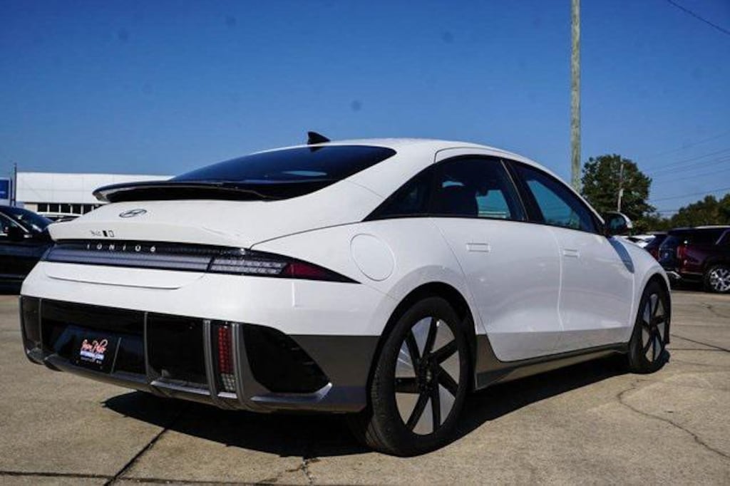 New 2025 Hyundai IONIQ 6 SE Sedan