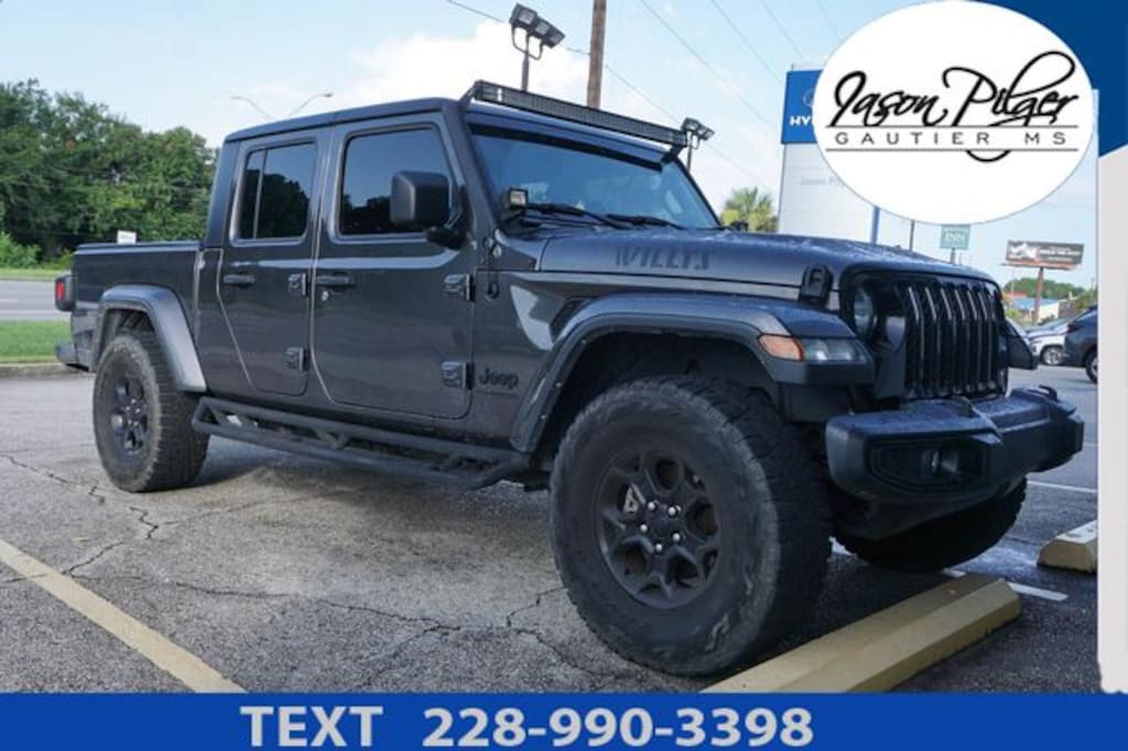 Used 2023 Jeep Gladiator Willys Truck