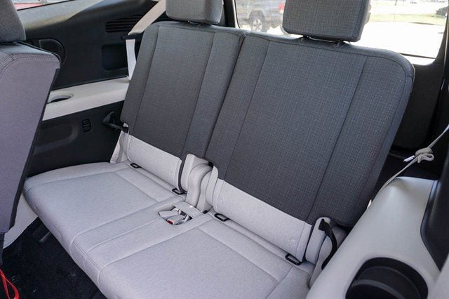 2026 Hyundai IONIQ 9 SE - Photo 18