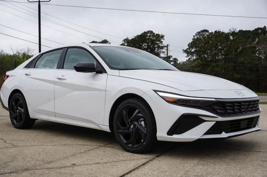 New 2026 Hyundai Elantra SEL Sport Premium Sedan