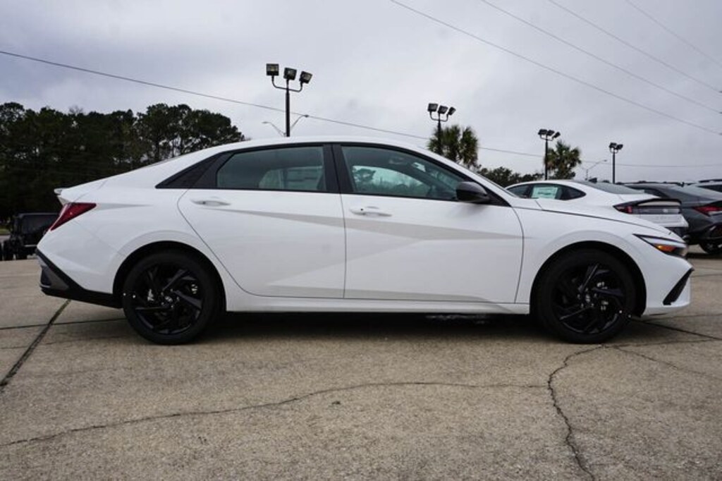 New 2026 Hyundai Elantra SEL Sport Sedan
