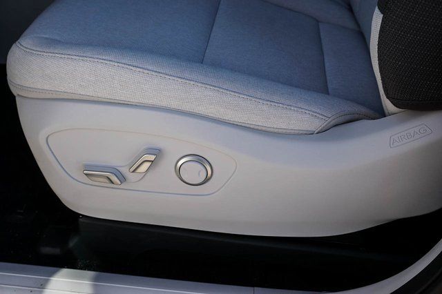 2026 Hyundai IONIQ 9 SE - Photo 14