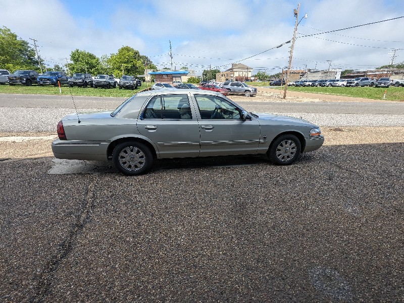 Used 2005 Mercury Grand Marquis LS with VIN 2MEFM75W05X635960 for sale in Jonesboro, LA