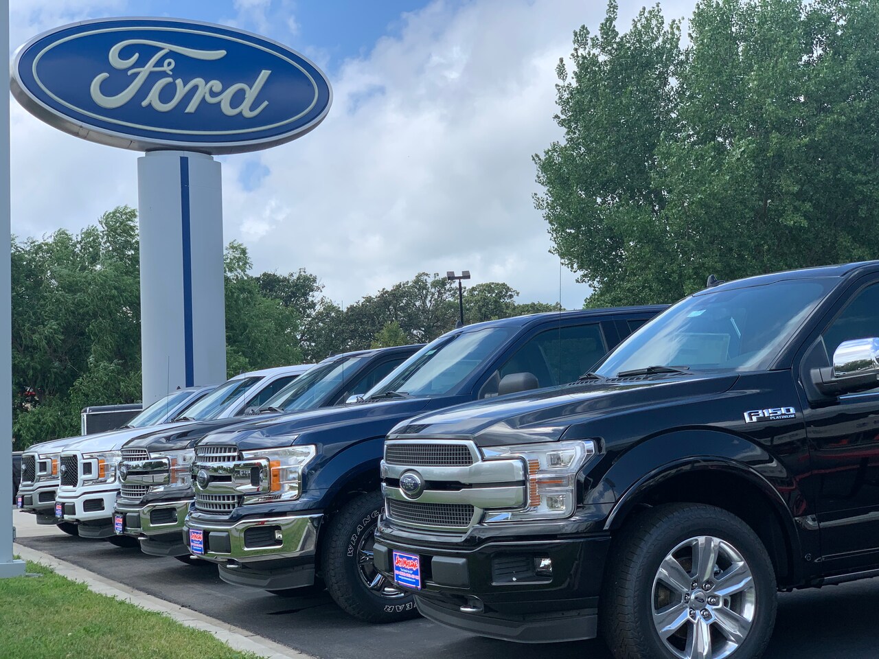 Jay Malone Motors Ford Dealership in Hutchinson MN