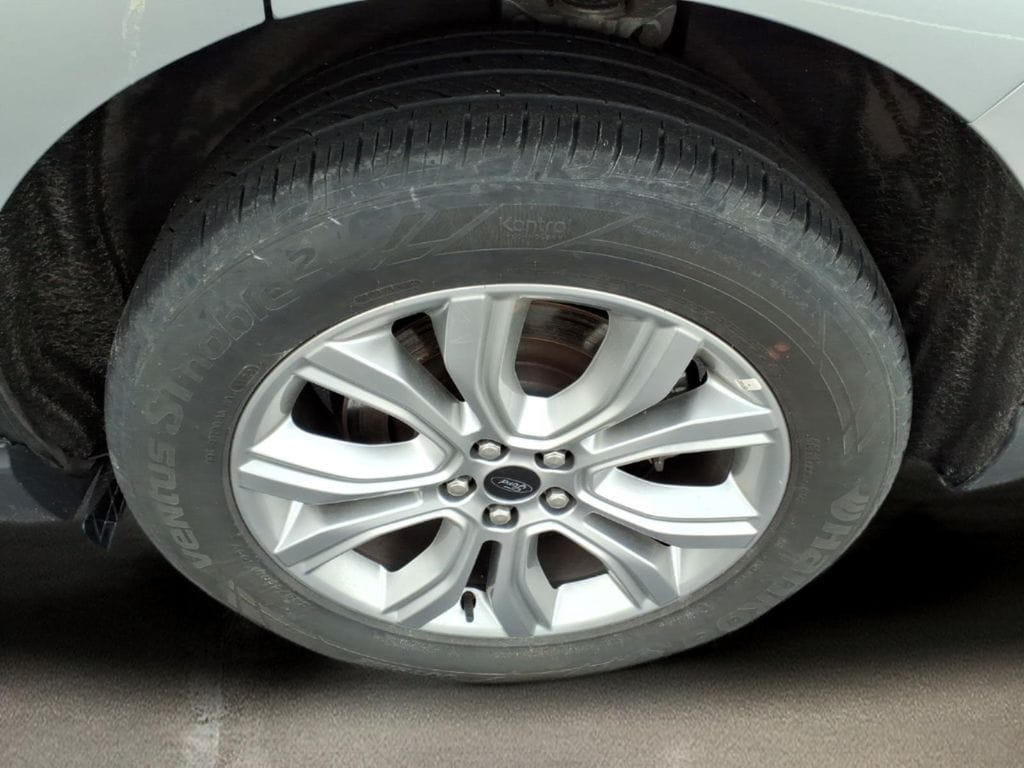 2024 Ford Edge Titanium - Photo 25