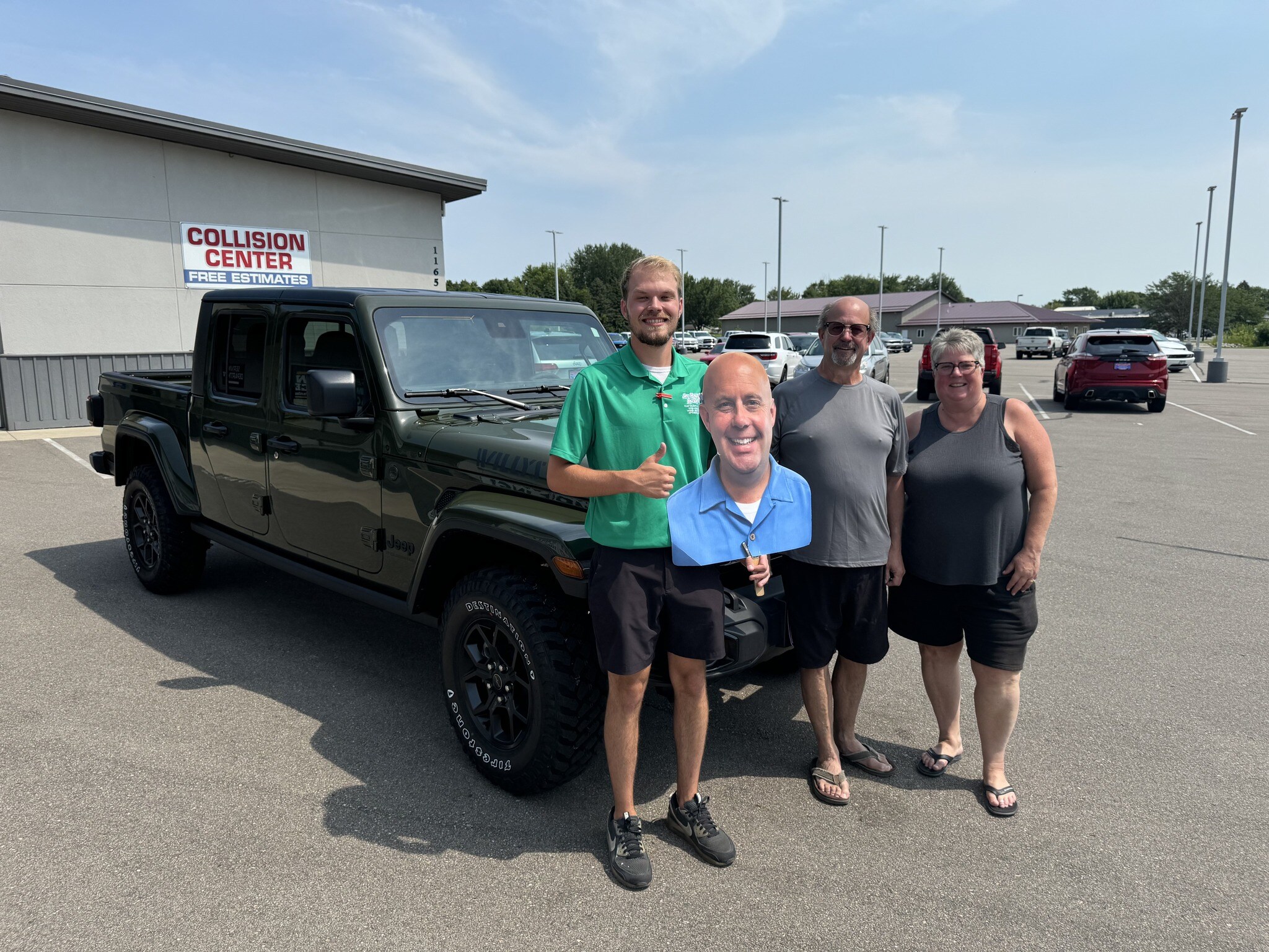 Norwood Young America MN Jeep Gladiator customer at Jay Malone CDJR Hutchinson