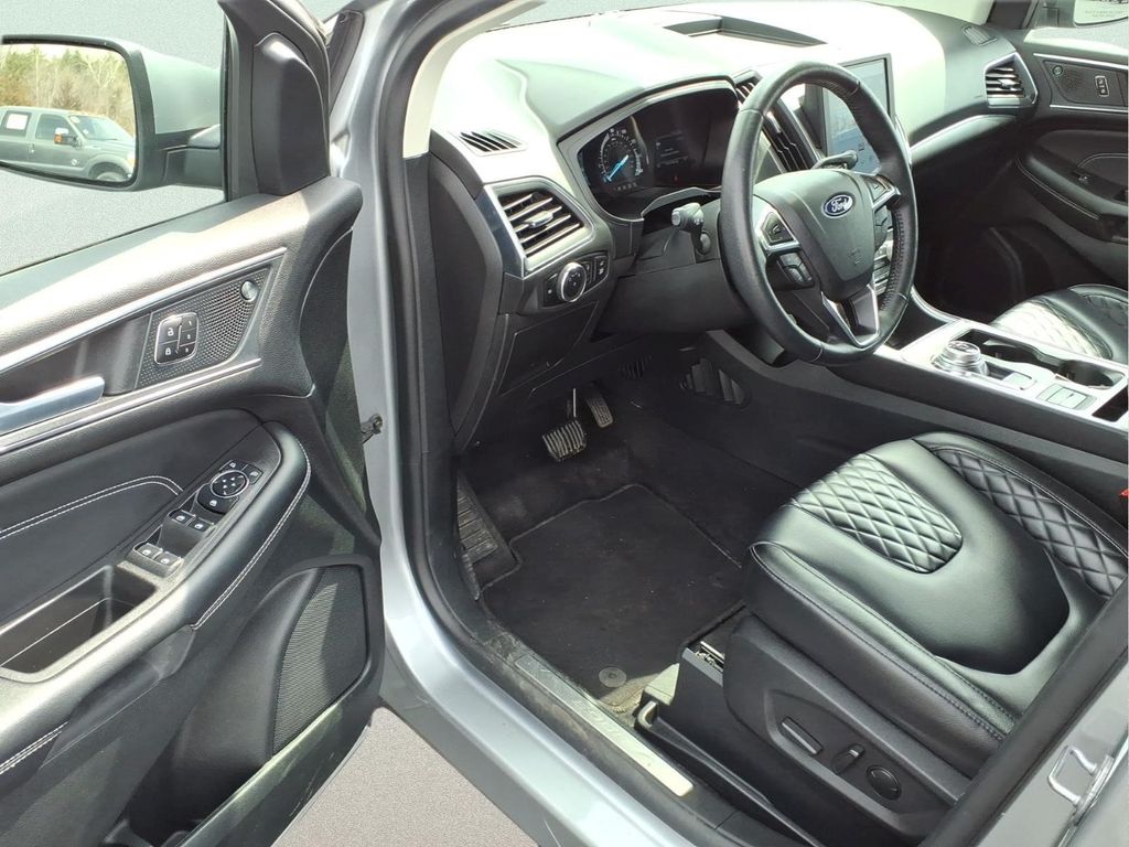 2024 Ford Edge Titanium - Photo 11