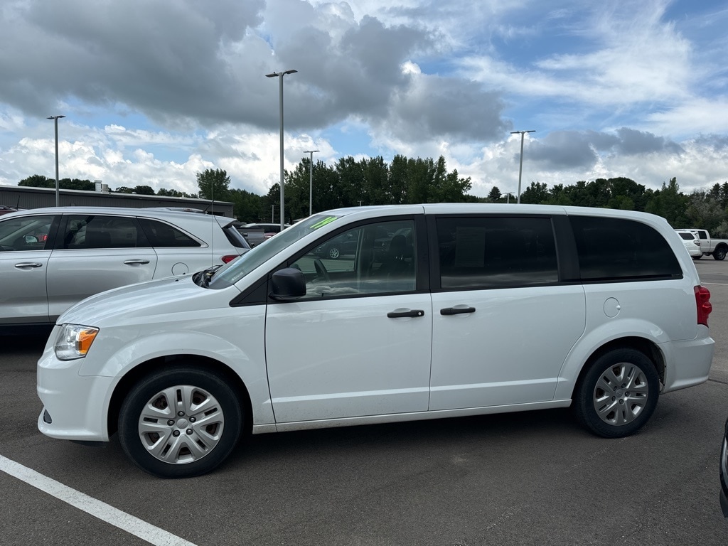 Used 2019 Dodge Grand Caravan SE with VIN 2C4RDGBG8KR528098 for sale in Hutchinson, Minnesota