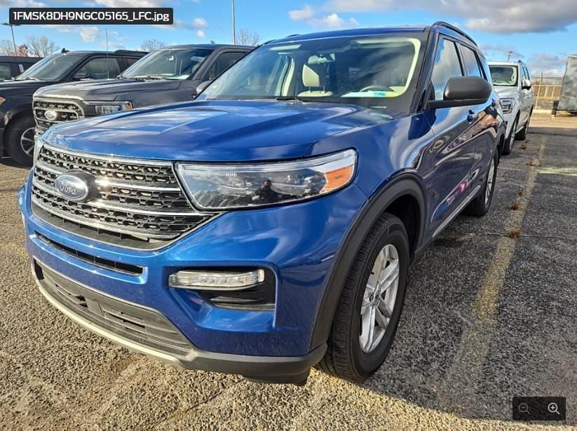 2022 Ford Explorer XLT's photo