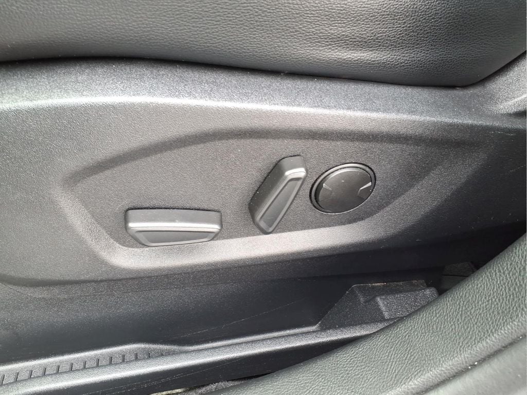 2024 Ford Edge Titanium - Photo 17