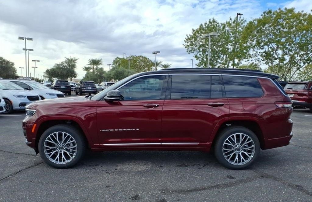 Certified 2025 Jeep Grand Cherokee L Summit Reserve with VIN 1C4RJKEG1S8745978 for sale in Hutchinson, Minnesota