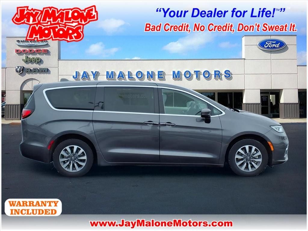 2022 Chrysler Pacifica Hybrid Touring L's photo