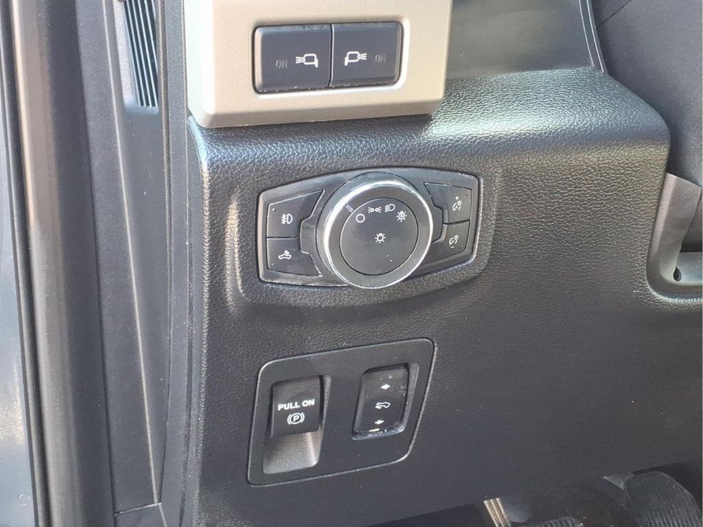 2020 Ford F-150 Lariat - Photo 18