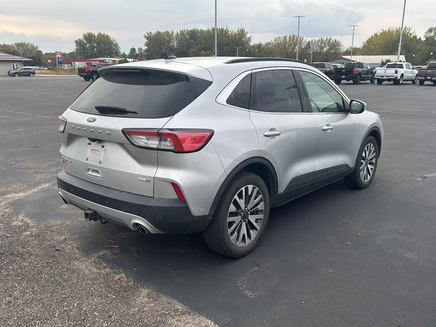 2020 Ford Escape Titanium photo 2