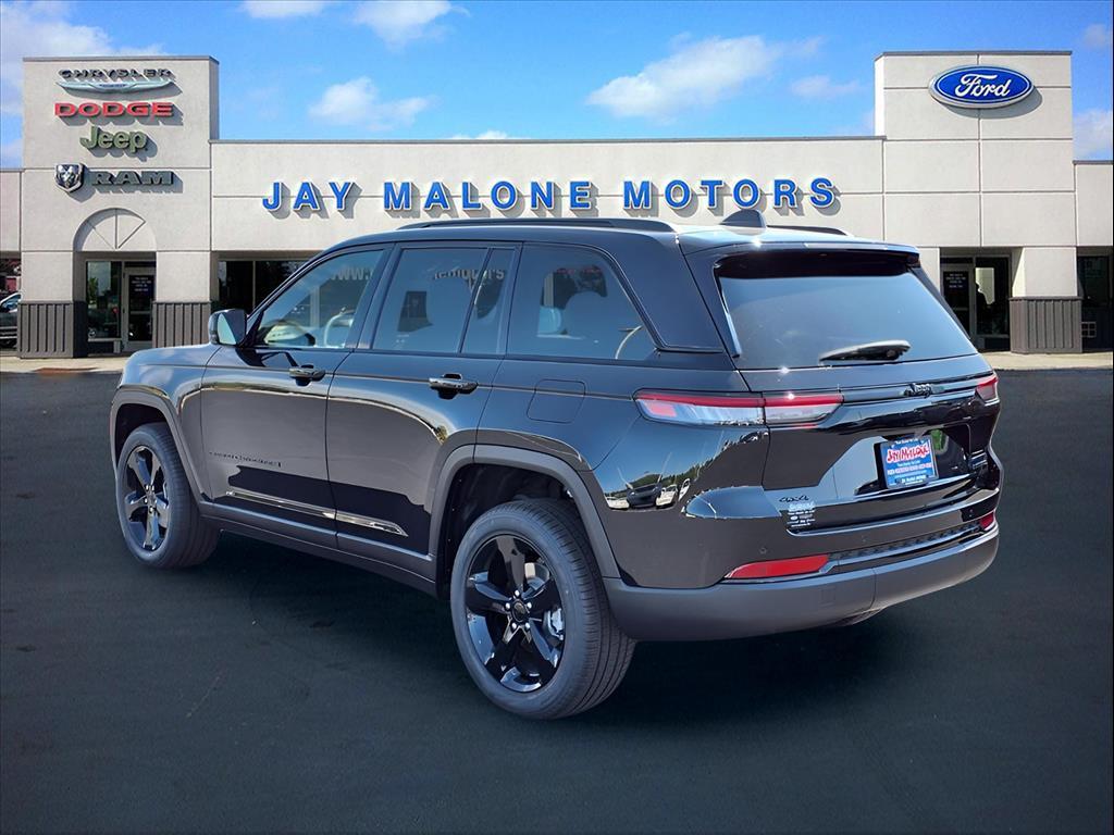 2025 Jeep Grand Cherokee Limited photo 3