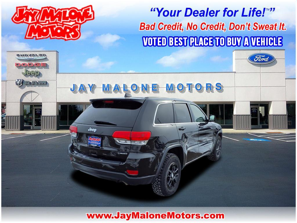 Certified 2018 Jeep Grand Cherokee Laredo with VIN 1C4RJFAG9JC387005 for sale in Hutchinson, Minnesota