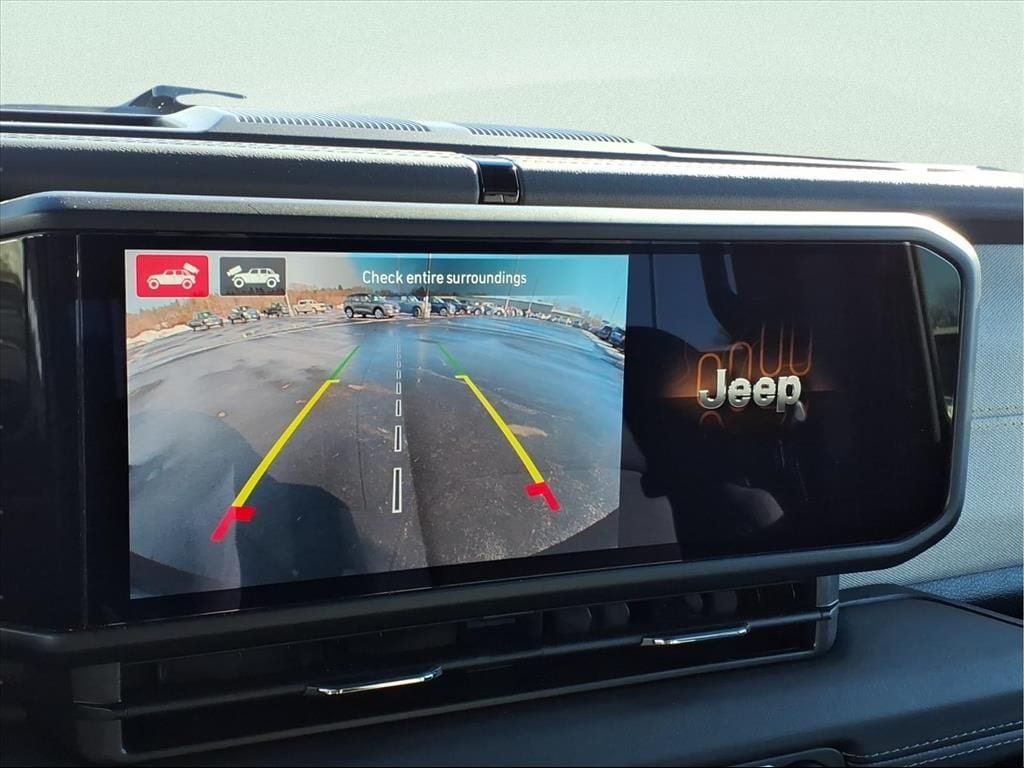 2026 Jeep Wrangler 4-Door Sahara - Photo 11