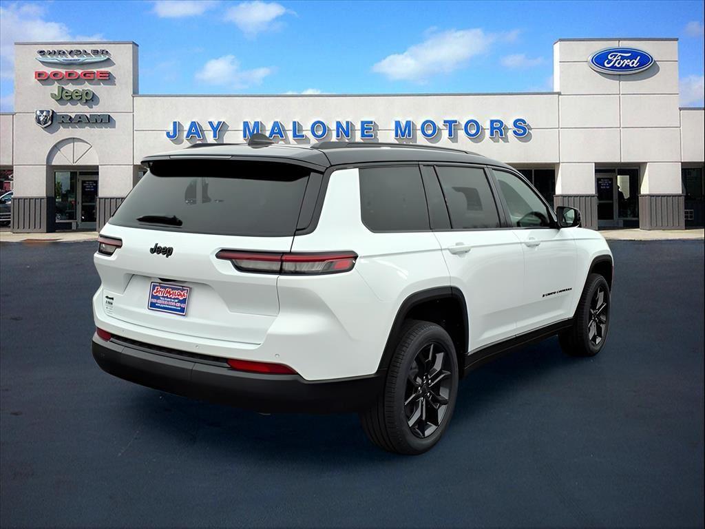 2025 Jeep Grand Cherokee Limited photo 3