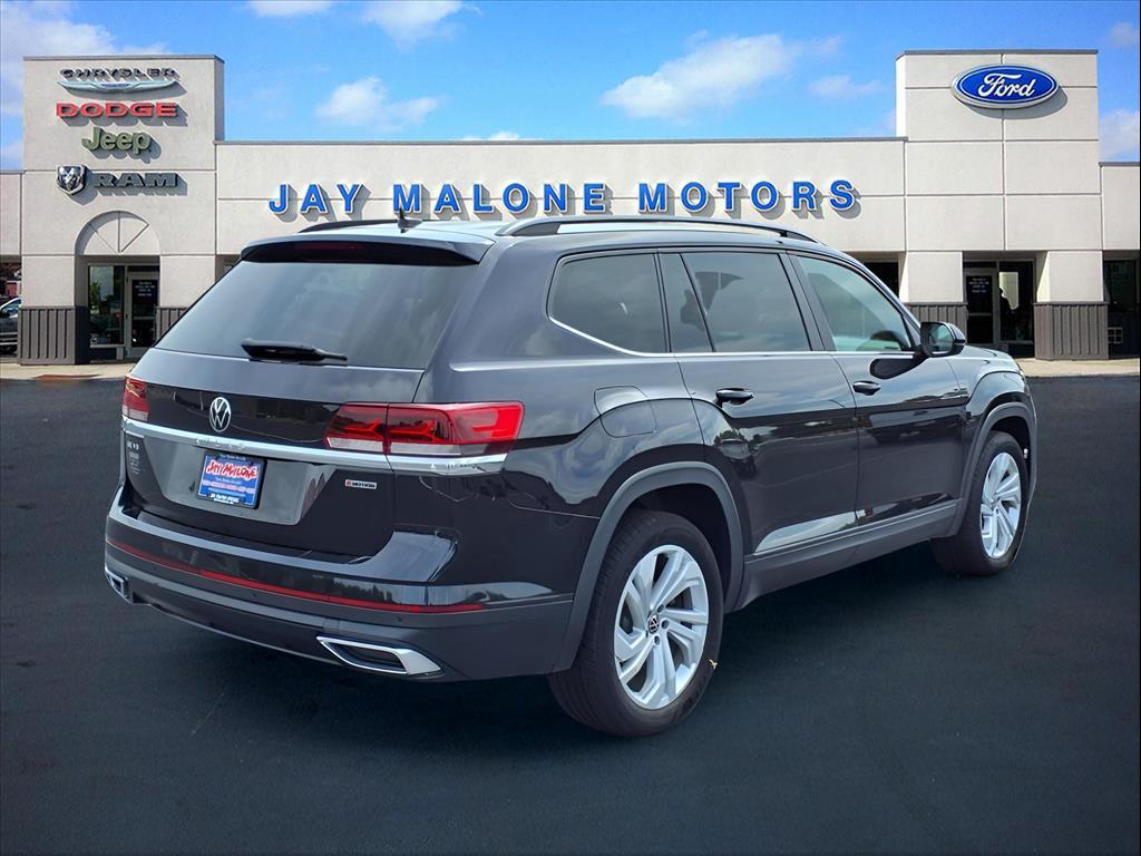 Used 2021 Volkswagen Atlas SE w/Tech with VIN 1V2HR2CA2MC550425 for sale in Hutchinson, Minnesota