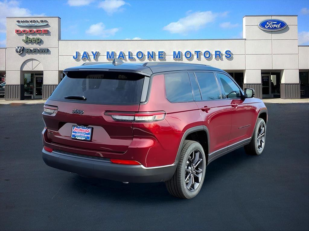 2025 Jeep Grand Cherokee Limited photo 3