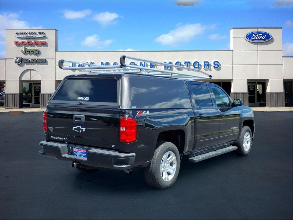 Used 2018 Chevrolet Silverado 1500 LT with VIN 3GCUKREC5JG582693 for sale in Hutchinson, Minnesota