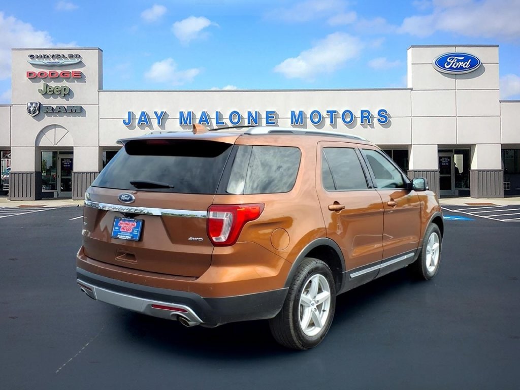 Used 2017 Ford Explorer XLT with VIN 1FM5K8D8XHGA43113 for sale in Hutchinson, Minnesota