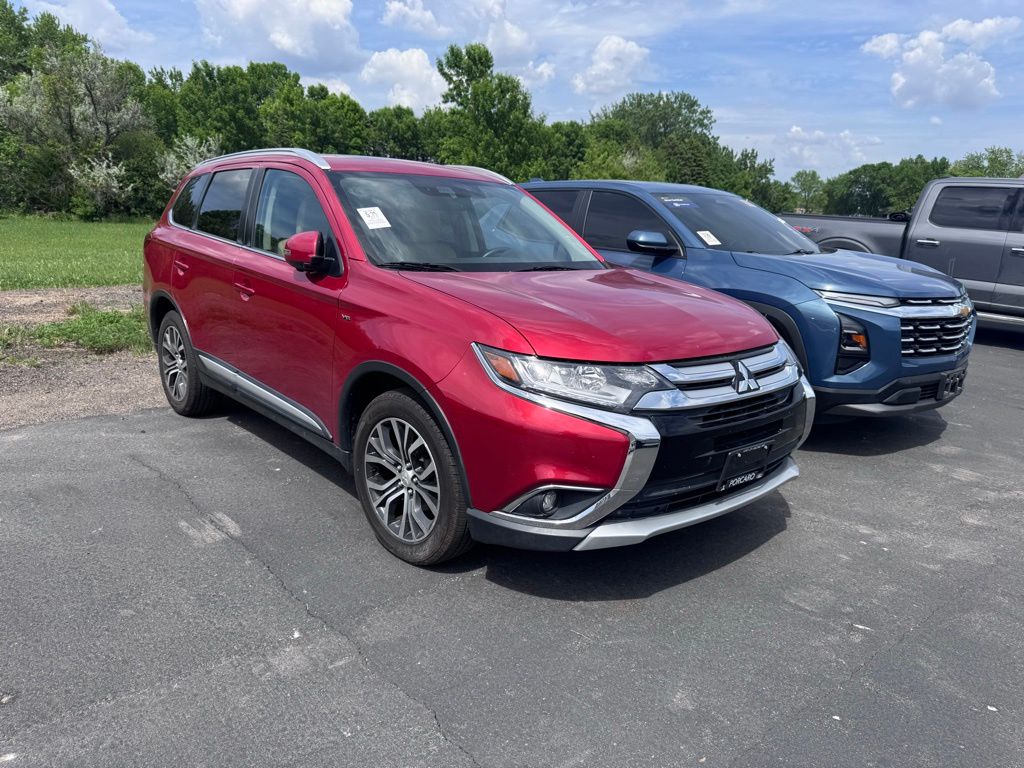 2018 Mitsubishi Outlander GT S-AWC's photo