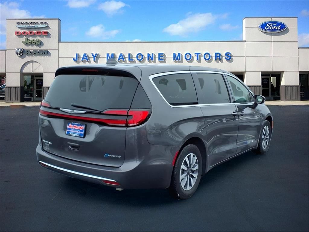 Used 2022 Chrysler Pacifica Hybrid Touring L with VIN 2C4RC1L76NR202593 for sale in Hutchinson, Minnesota