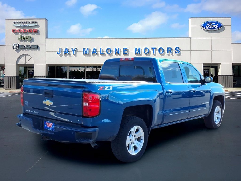 Used 2018 Chevrolet Silverado 1500 LT with VIN 3GCUKREC7JG550974 for sale in Hutchinson, Minnesota