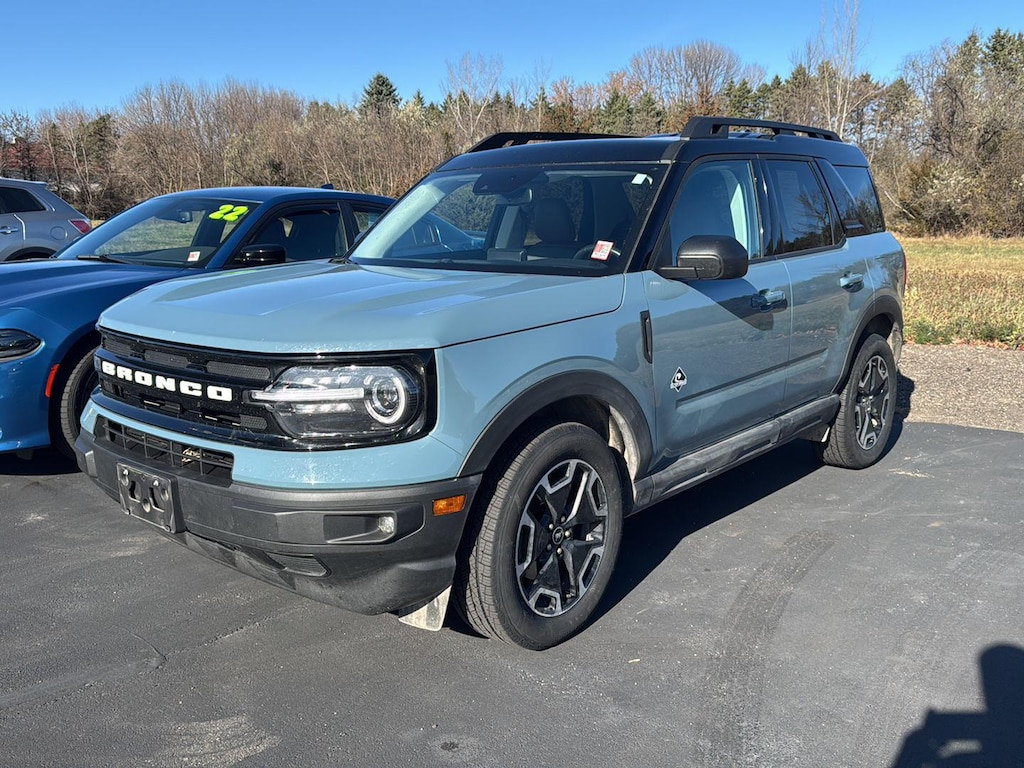 2022 Ford Bronco Sport Outer Banks photo 2