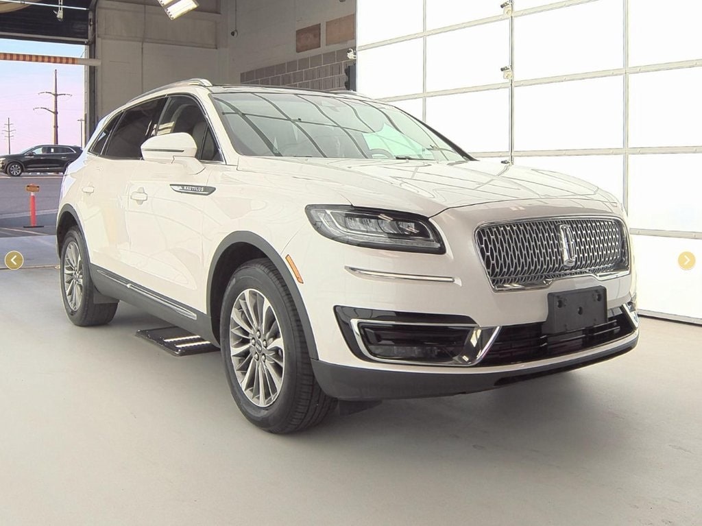 Used 2019 Lincoln Nautilus Select with VIN 2LMPJ8K91KBL13047 for sale in Hutchinson, Minnesota