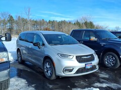 2026 Chrysler Pacifica SELECT AWD Passenger Van